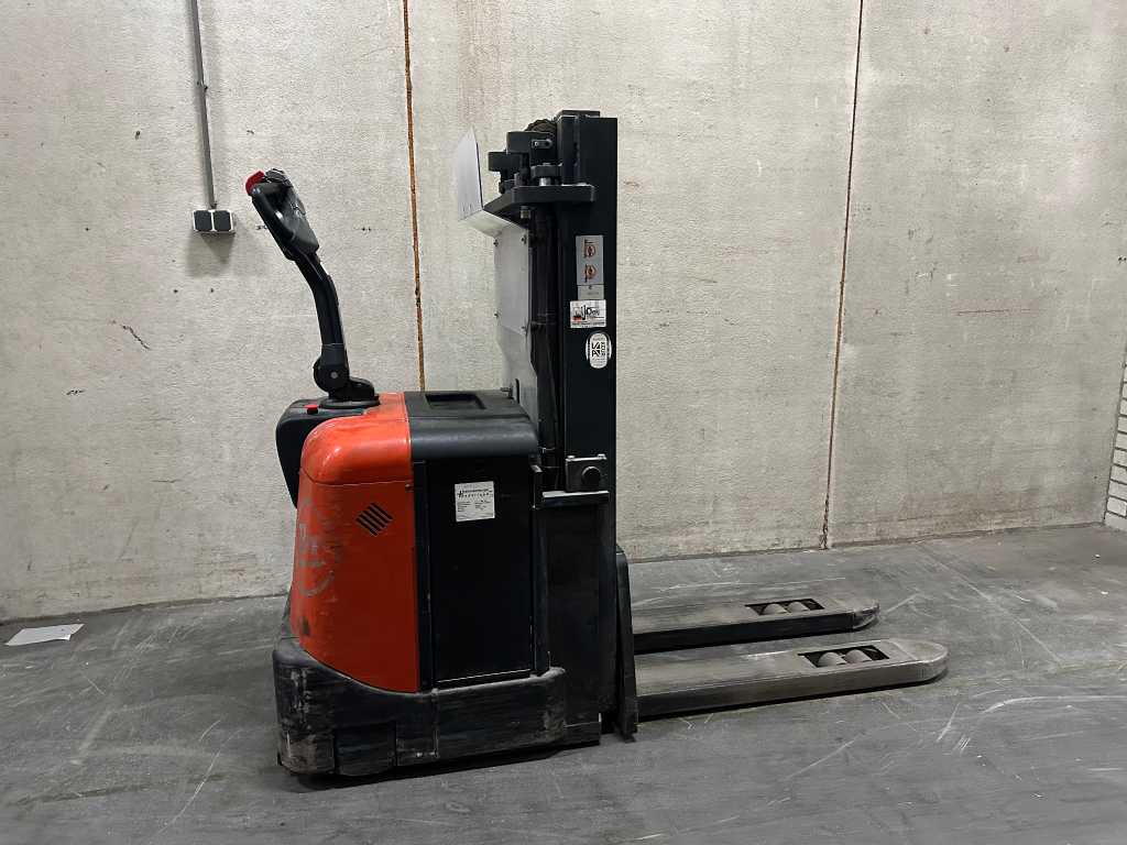 BT - SPE 160 - Electric Stacker - 2008