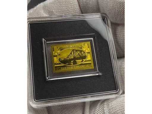 Besondere 1/500 oz Goldmünze mit nostalgischem Hauptstadtmotiv der legendären Agentenbrücke und edlem Sammlerdesign
