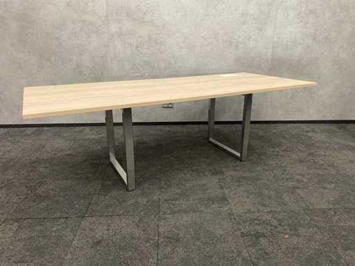 Executive-Schreibtisch 240x100 – höhenverstellbarer