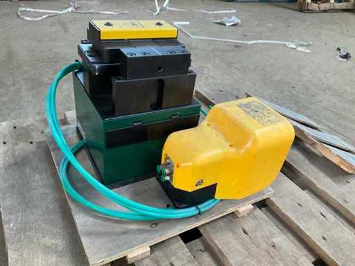 Oemme RC-System Pneumatische Aluminiumprofil-Stanzeinheit