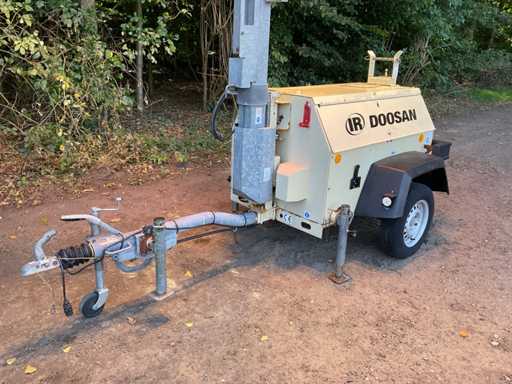 2008 Doosan LT6K Lichtmast aggregaat