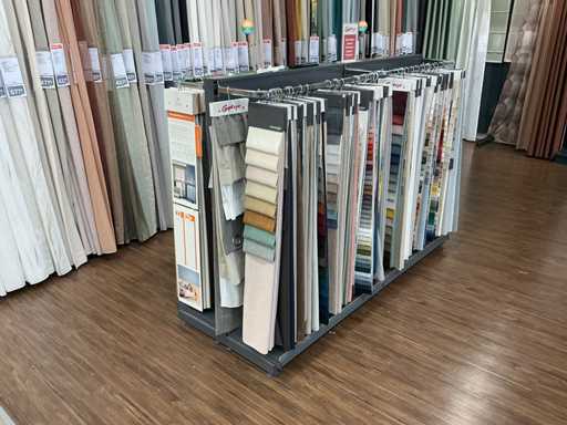 Étagères de magasins