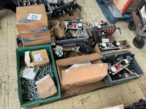 Stock di accessori,ricambi e giacenze di magazzino