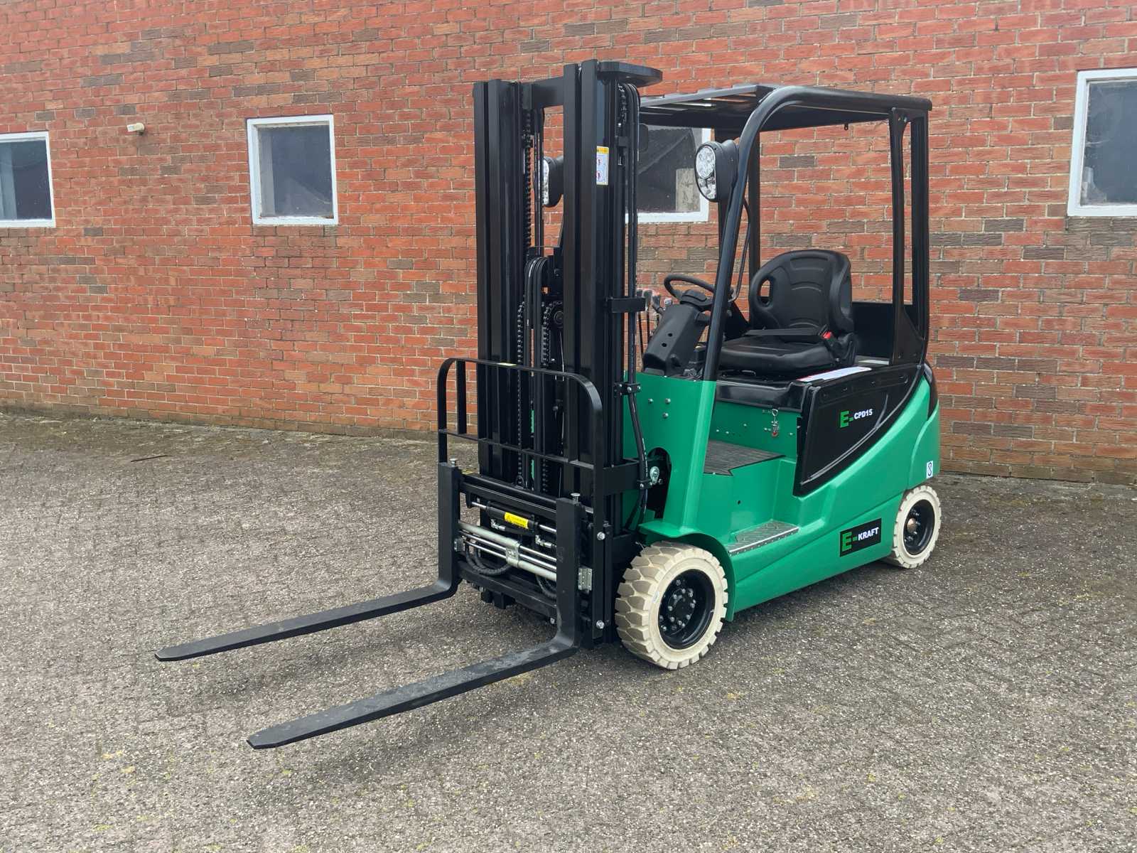 2025 E-Kraft E-CPD15 Forklift