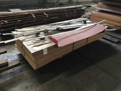 Chipboard wall with profiles (32x)