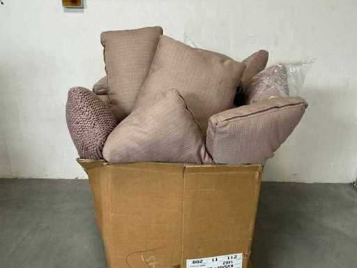 Ladung verschiedener Gartenkissen