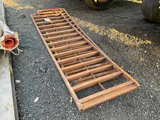 Steel ramp (2x)