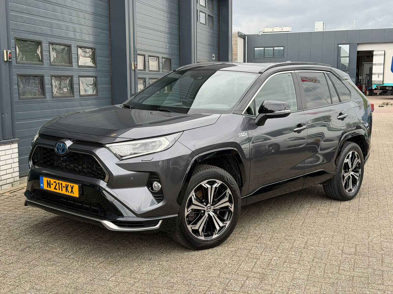 Toyota RAV4 2.5 Plug-in Hybrid AWD Bi-Tone Plus | N-211-KX i