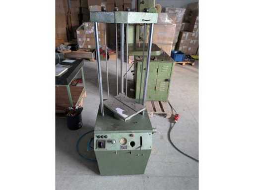 Bonfatti - Macchine per pressatura verticale