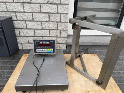 Cas - Wall scale - Scale