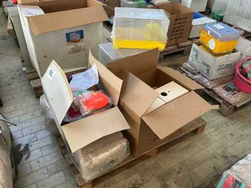 Stock of various accessories for animals