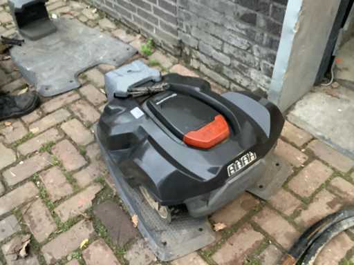 Husqvarna 330x Tosaerba robotica