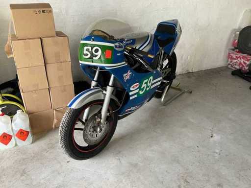 Suzuki RF250 racing bike