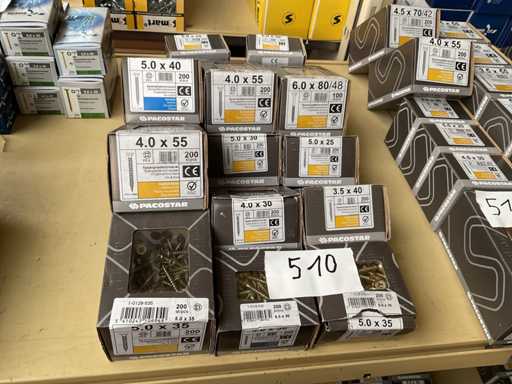 13 dozen houtschroeven