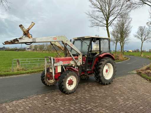 International 733 4x4 All-wheel drive farm tractor