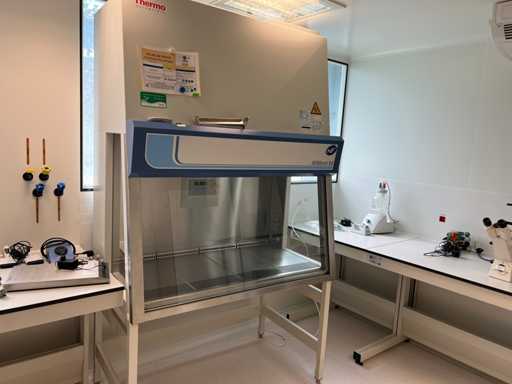 Thermo Scientific - KS 12 - Stația de Siguranță Microbiologică