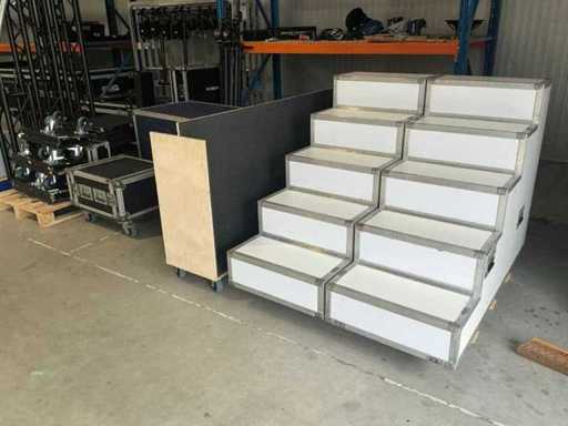 Evenementen onderdelen o.a flightcases en stage onderdelen
