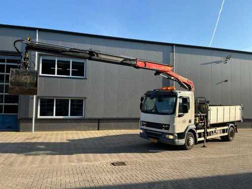 Camion bascule DAF LF 3 côtés 2012 avec grue chargeuse Palfinger