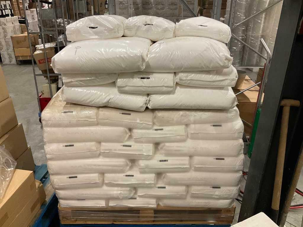 Bags of salt (65x)