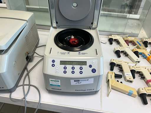 EPPENDORF 5424R Refrigerated Centrifuge