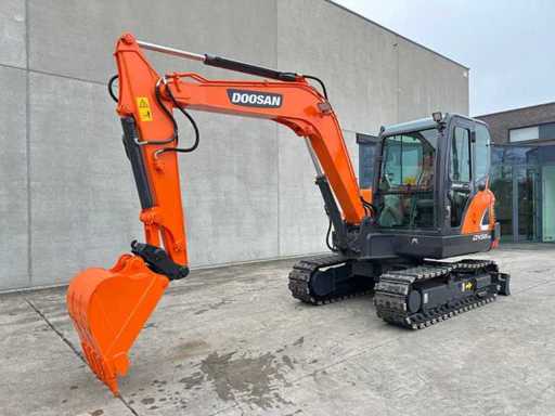 Doosan - 2019 - DX55-9C - Midi Excavator