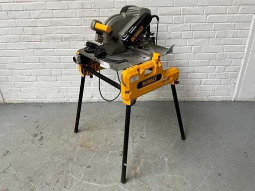 Masă DeWalt DW743N, Ferăstrău Unghi și Ferăstrău Unghiular