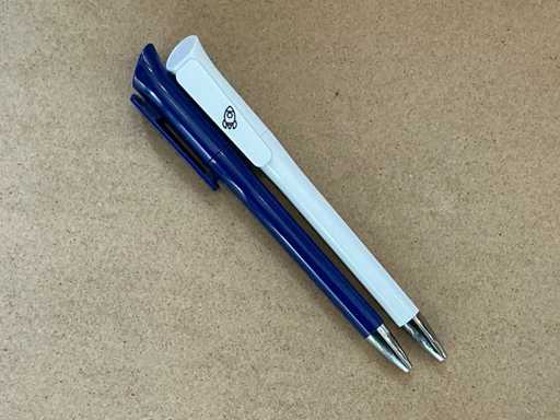 Ballpoint pen (approx. 5000x)
