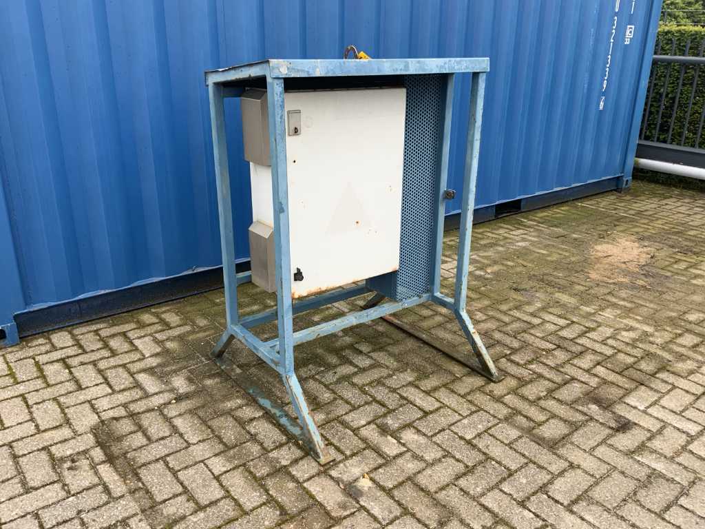 Distribution box with time delay for dewatering pumps