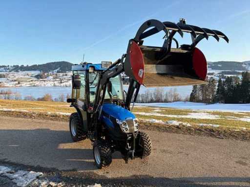 SOLIS 26 Tractor