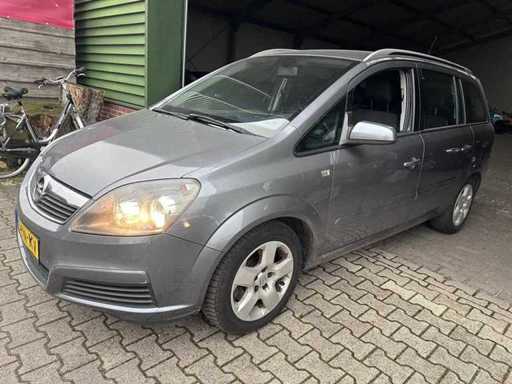 Opel - Zafira - 2.2 Executive - 55-TN-KV