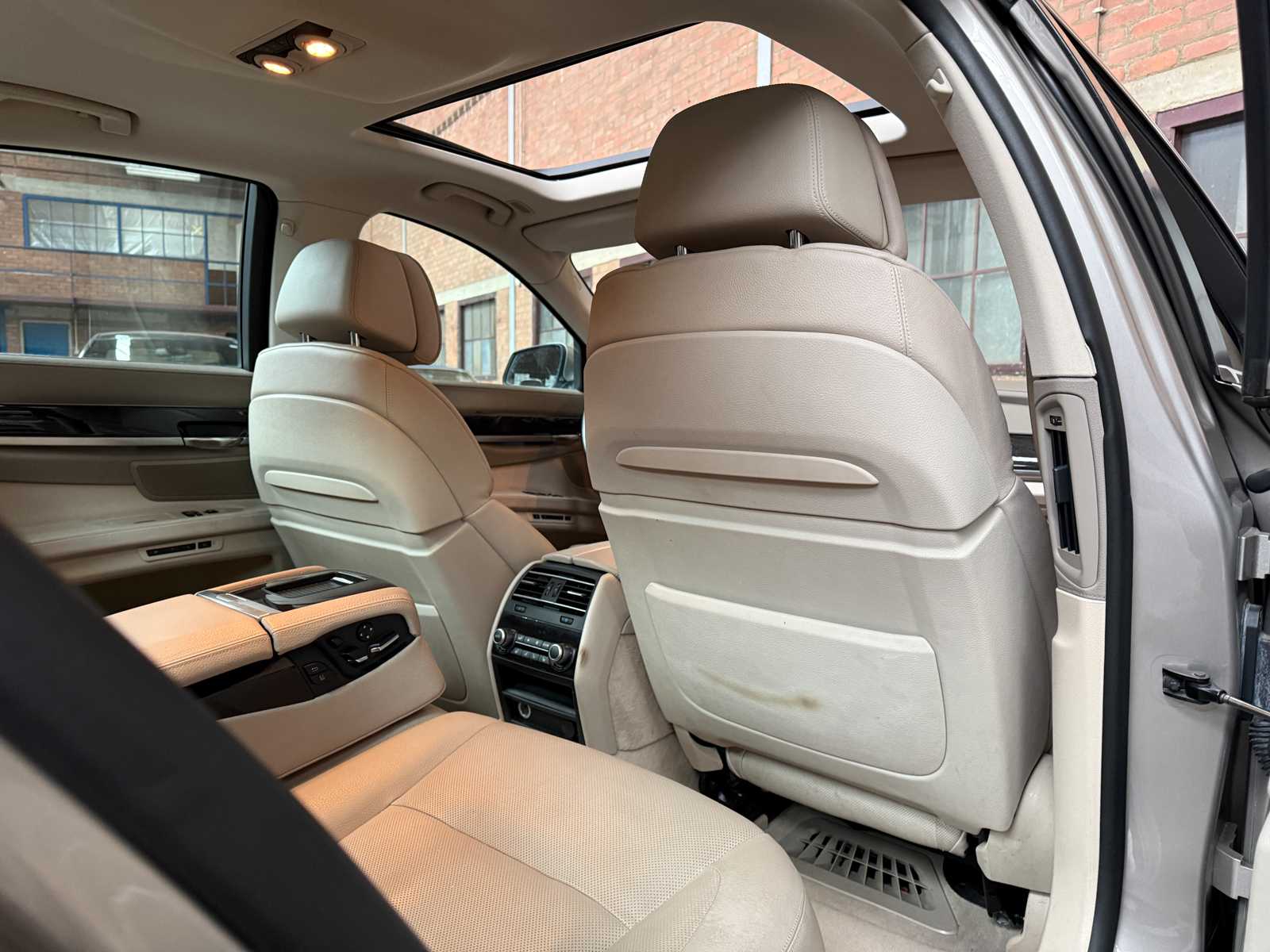 BMW 750i xDrive High 4.4 V8 Executive 408pk 2010 7-Serie, L-524-ZV