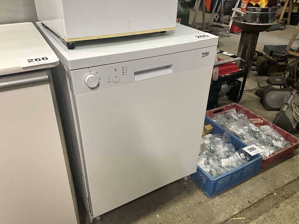 Dishwasher BEKO DFC04210W
