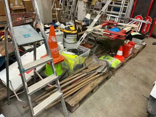 Partij aannemersmateriaal