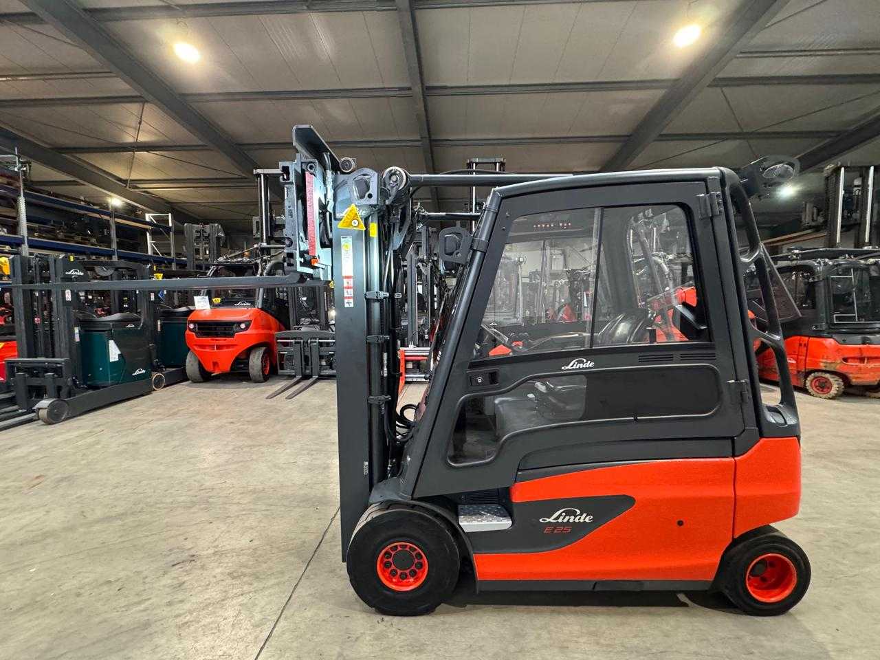2018 Service + UVV 02/2027 Linde E25L EVO 2.500kg Triplex 3.+4.