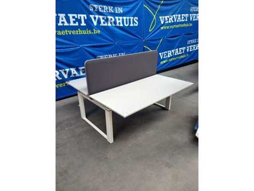 Bureau-eiland met scheidingswand