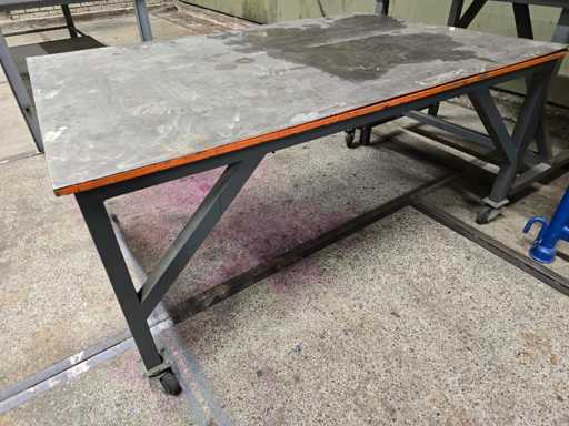 werktafel - Werkplaatsmeubilair