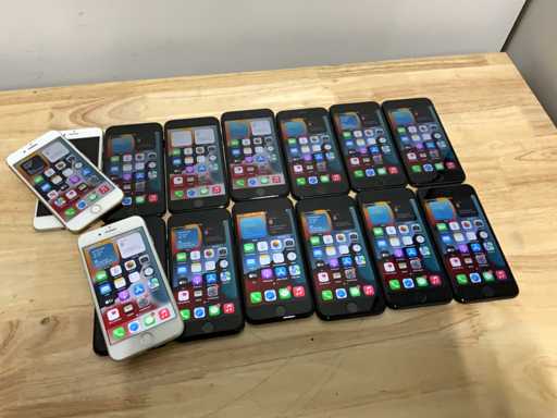 Apple A1778 iPhone 7 Apple (15x)