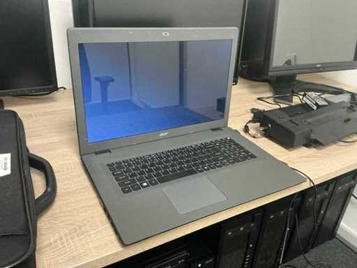 Acer Aspire E5-722 Laptop