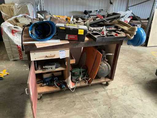 Wooden mobile workbench