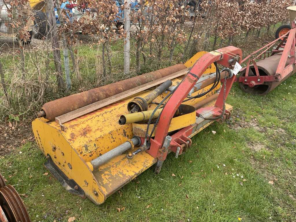 Mounted flail mower