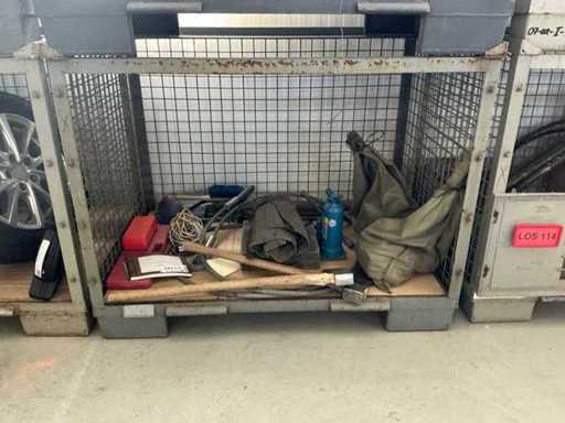 Accessory kit for Pinzgauer
