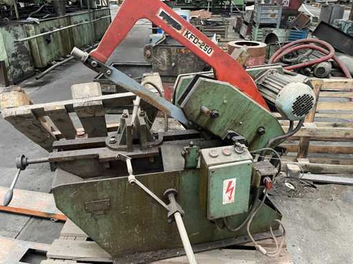 1992 FEMI KFD-250 Metall-Bandsägemaschine