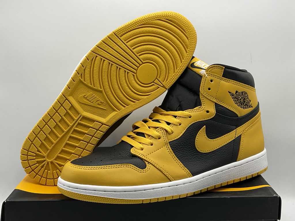 Nike Jordan 1 Retro High OG Pollen Sneakers 45 1/2