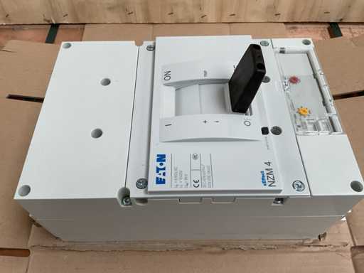 Interruptor automático EATON NZMN4-AE800