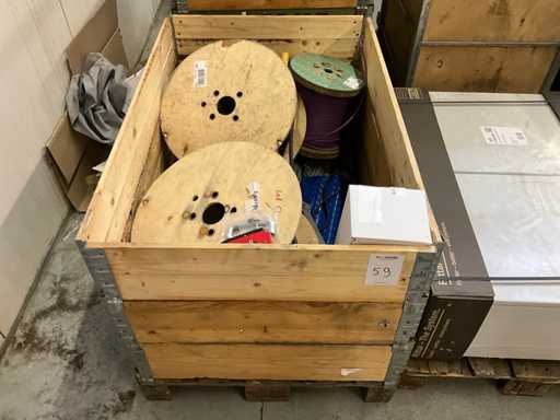 Installation von Kabelspulen und sonstigem