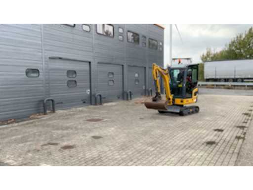 806add9b-5fa8-4b4f-bfd5-7b8bdce9cd2f.mp4