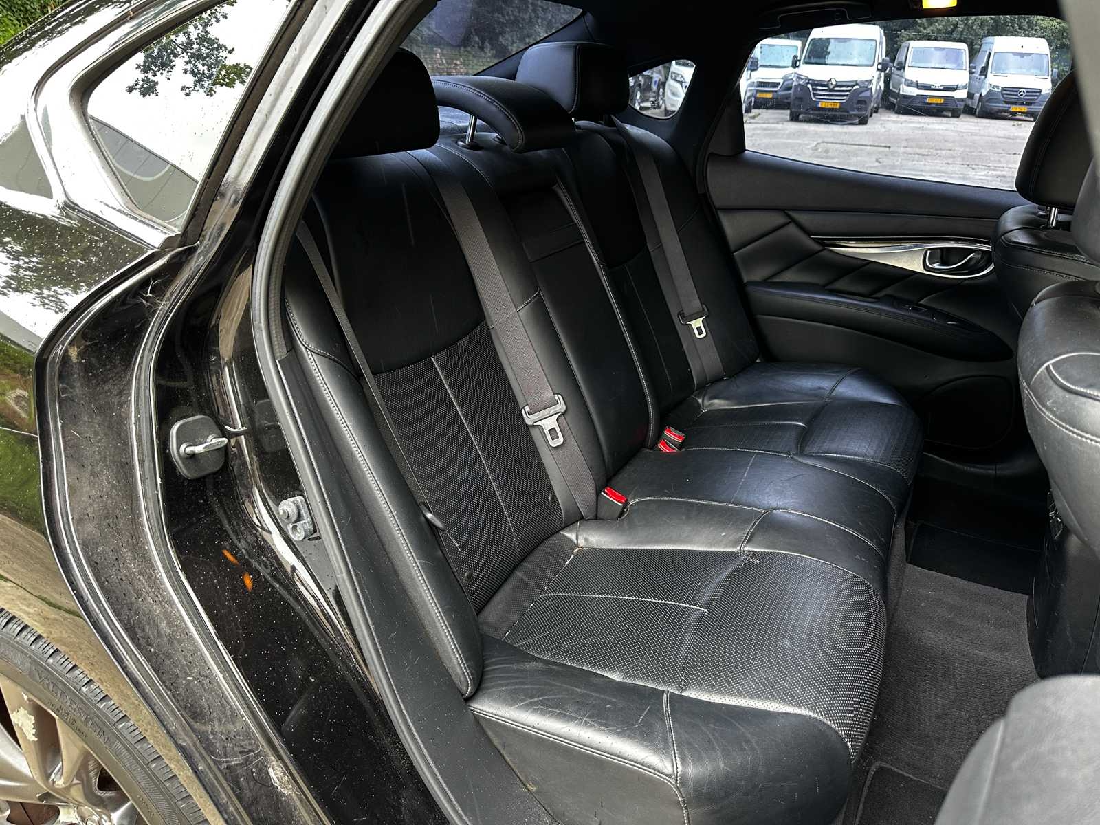 Infiniti M 37 S Premium 320pk 2010, 40-TKN-5