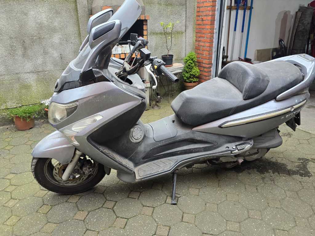 Syma LM25 Moped, 2009