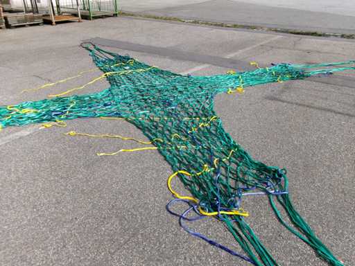 British cargo net, cross shape, approx. 7.5x7.5m, used (G2)