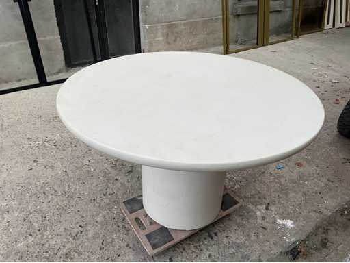 Round table with central column leg – microcement finish